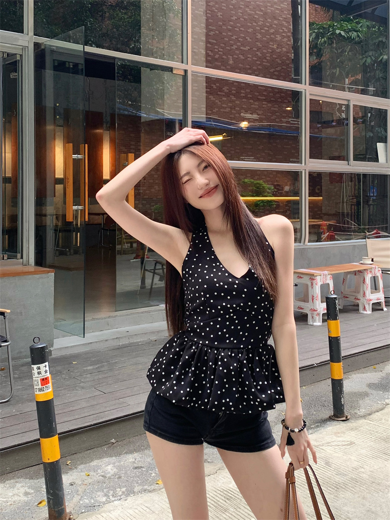 Real photo of women's 2025 new slim fit slim neck polka dot sleeveless top