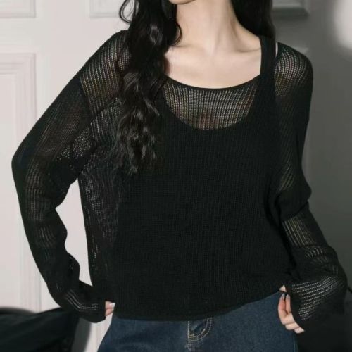 Hollow ice silk blouse for women in spring and summer 2025 spring new suspender vest sunscreen knitted sweater two-piece top