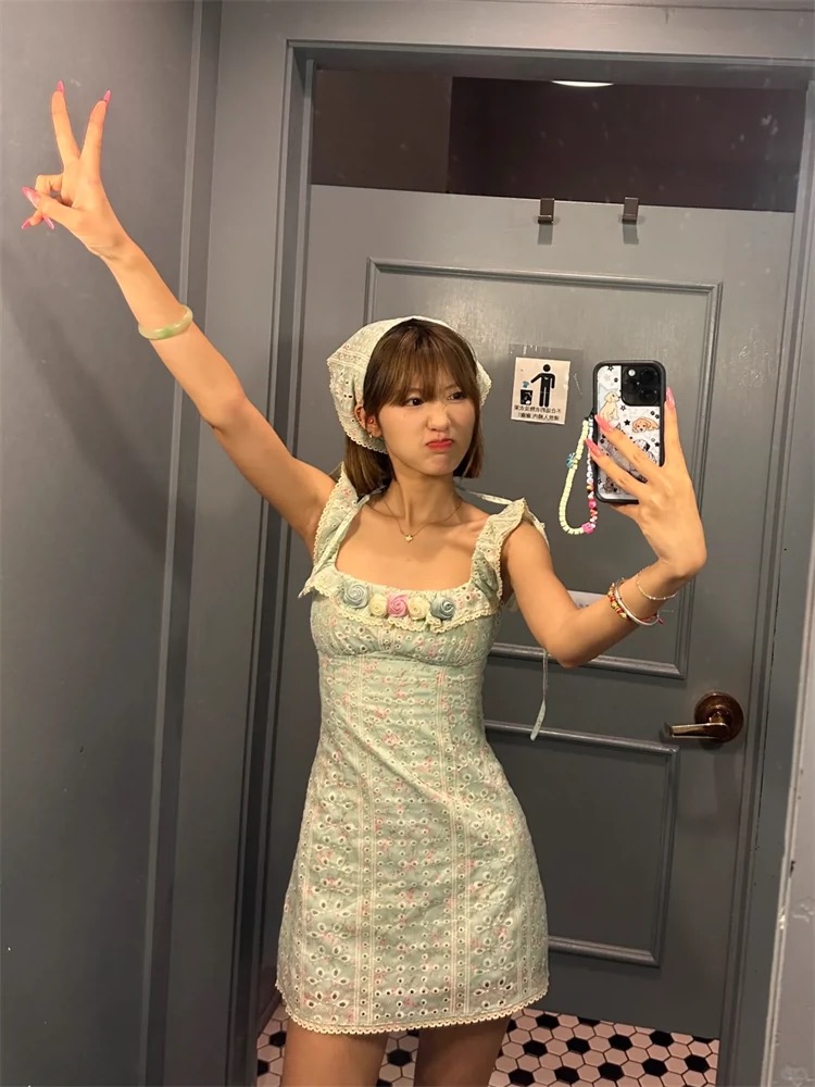 Mint Hard Candy' French Little Flying Sleeve Dress Women's Hollow Floral First Love Sweet Summer Belly Skirt