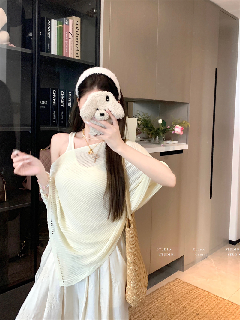 Real photo of women's loose hollow new top vest with two-piece knitted sweater
