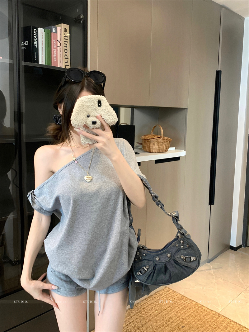 Real shot, design sense, twisted shoulder short-sleeved T-shirt for women, short waist-tight top, summer