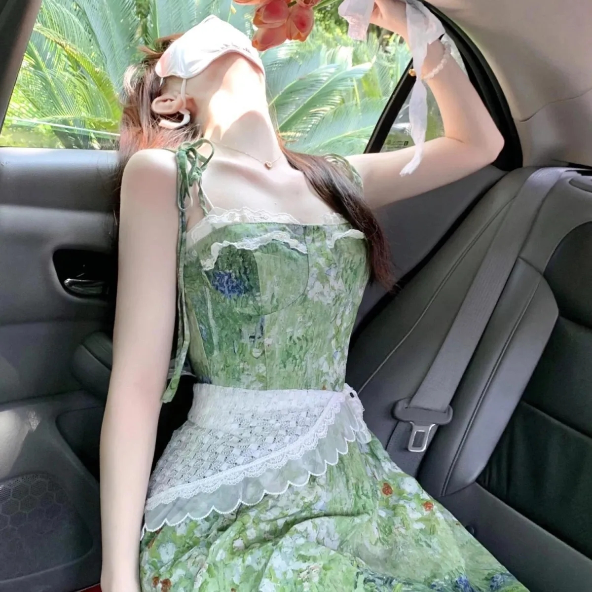 2025 summer new outfit is a complete set of Korean floral dresses with mid-length women's lace tug waist slim skirt