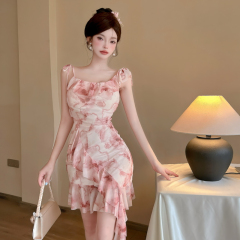 甜辣妹不規則荷葉邊吊帶連衣裙女收腰顯瘦純慾海邊度假仙女裙子夏