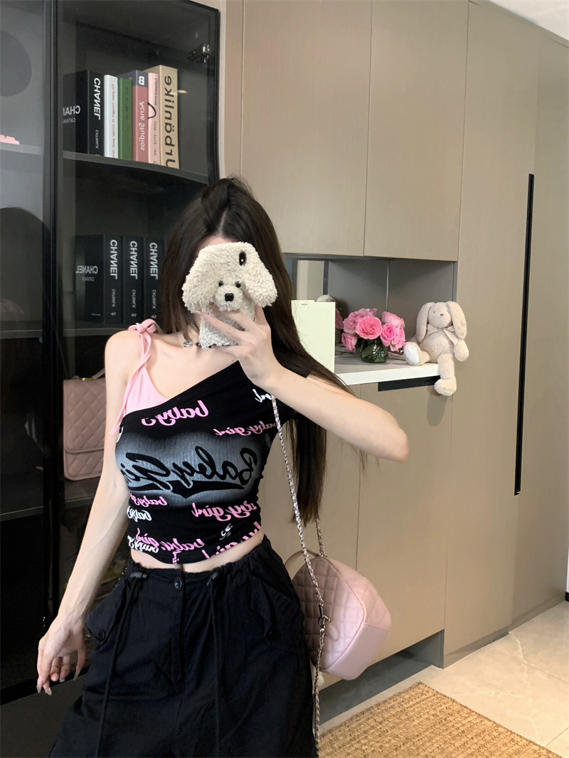 Real shot of hot girls fake two off-shoulder slim design printed T-shirt for women