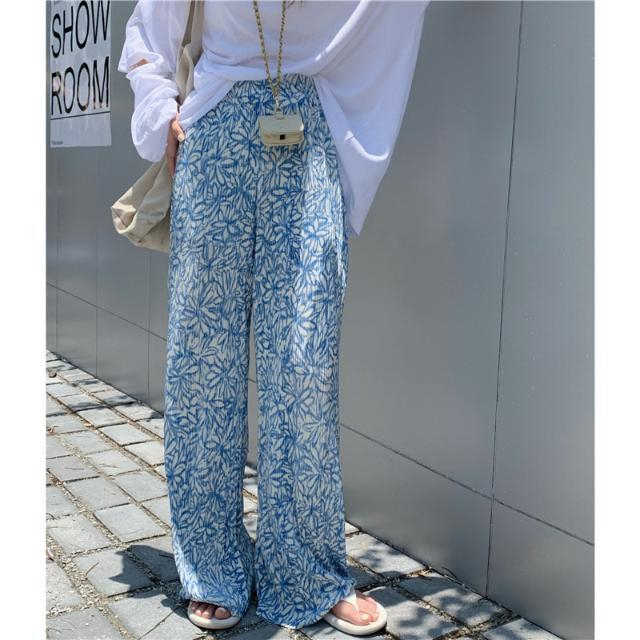 Foreign trade large-size women's blue and white flower rolled and dyed casual pants for women pleated style small and fresh wide-leg pants high waist thin style