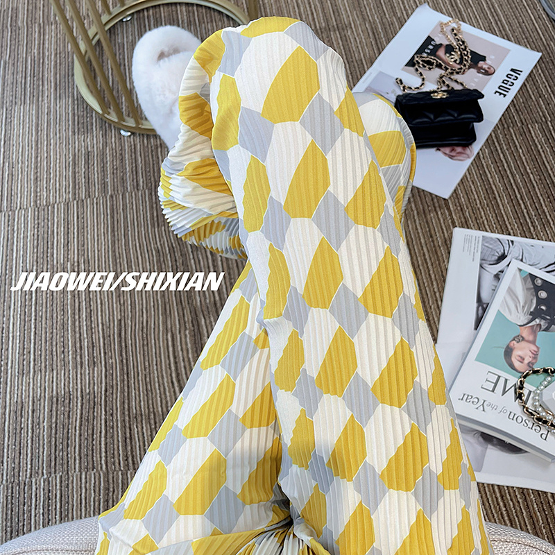 Korean foreign trade large-size women's yellow diamond wide-leg pants for women's pleated style new high-waisted drooping floor pants