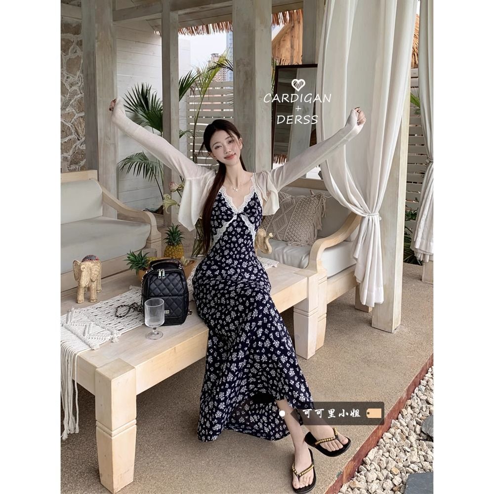 Lace spliced ​​floral suspender dress for women in 2025 spring new style slim and slim niche long skirt trendy