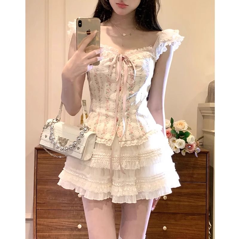 Pure ballet princess style suit for women in summer sweet lace spliced ​​floral shirt fluffy cake skirt