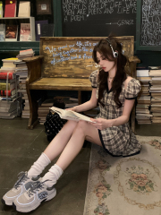 College style pure plaid dress for women with waist-hugging temperament design sense small hot girl A-line short skirt for summer