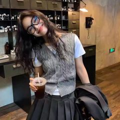 2025 Twisted V-neck Sweater Vest Cardigan for Women in Early Autumn Layered Vest and Bottomed Outer Wear Knitted Horse Clip Back…