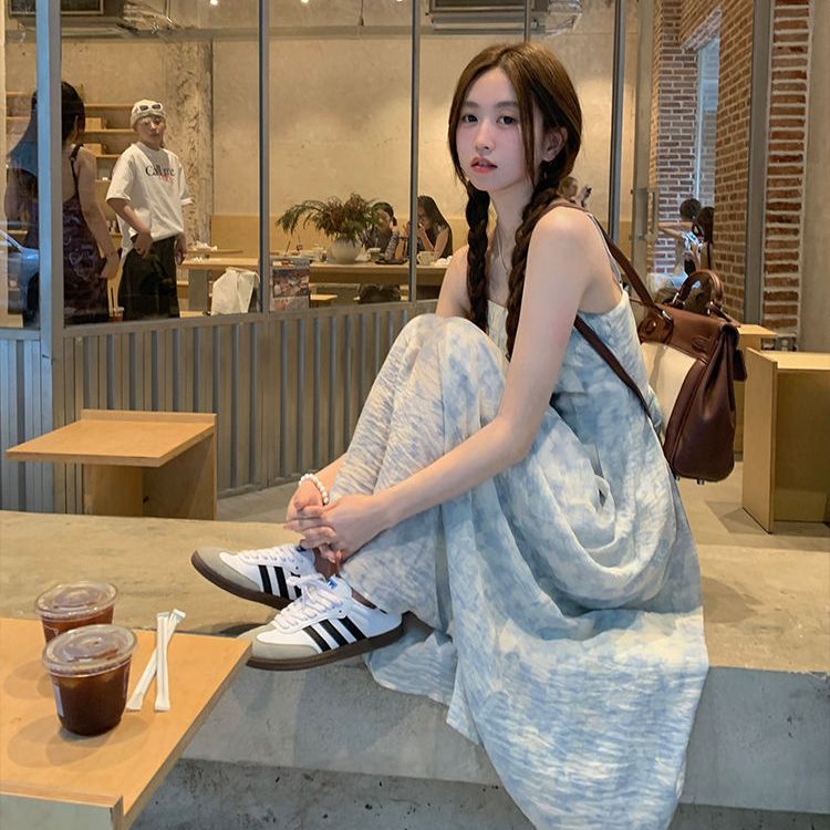 Foreign trade original Korean summer smudged romantic dress new temperament French long skirt waist floral suspender skirt