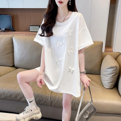 | Real shot | Pure cotton 200g | Back collar | Medium-length embroidered three-dimensional butterfly short-sleeved T-shirt