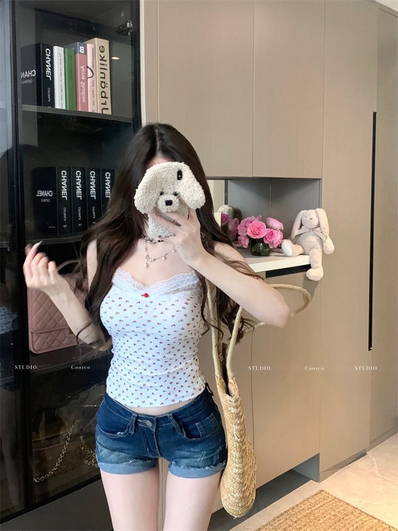 Real photo of sweet and spicy lace suspender vest for women, slim fit and slim inner top