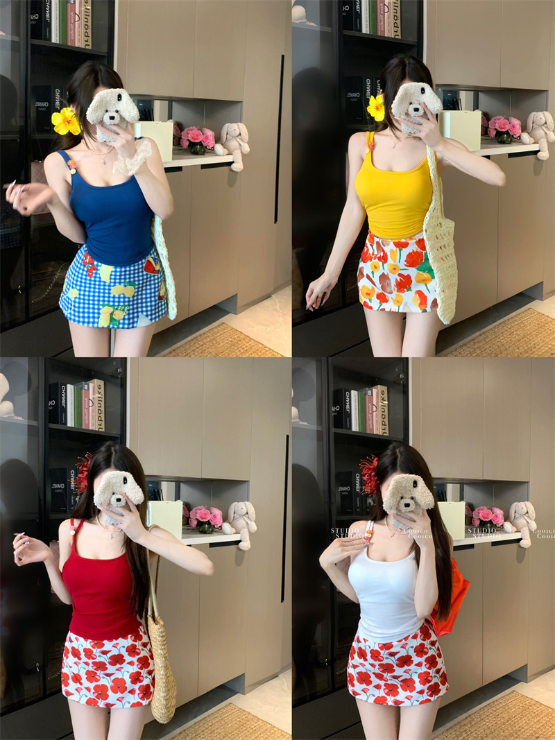 Real photo of little daisy flower brooch shoulder strap vest top with chest pad oil painting flower short skirt suit