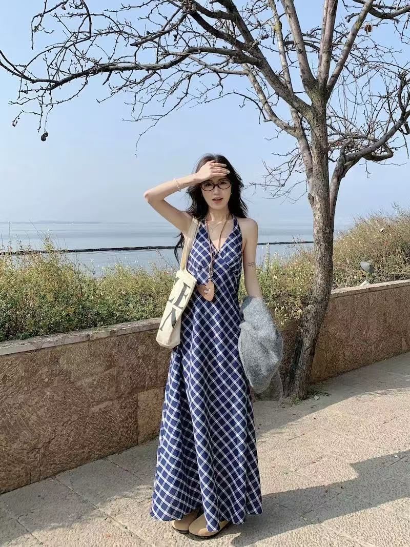 法式氣質撞色格子掛脖吊帶裙女夏季復古高級感連衣裙顯瘦A字長裙