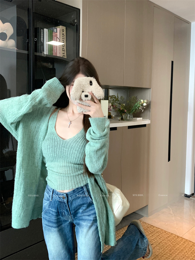 Real shot, new age-reducing high-end sweater two-piece set