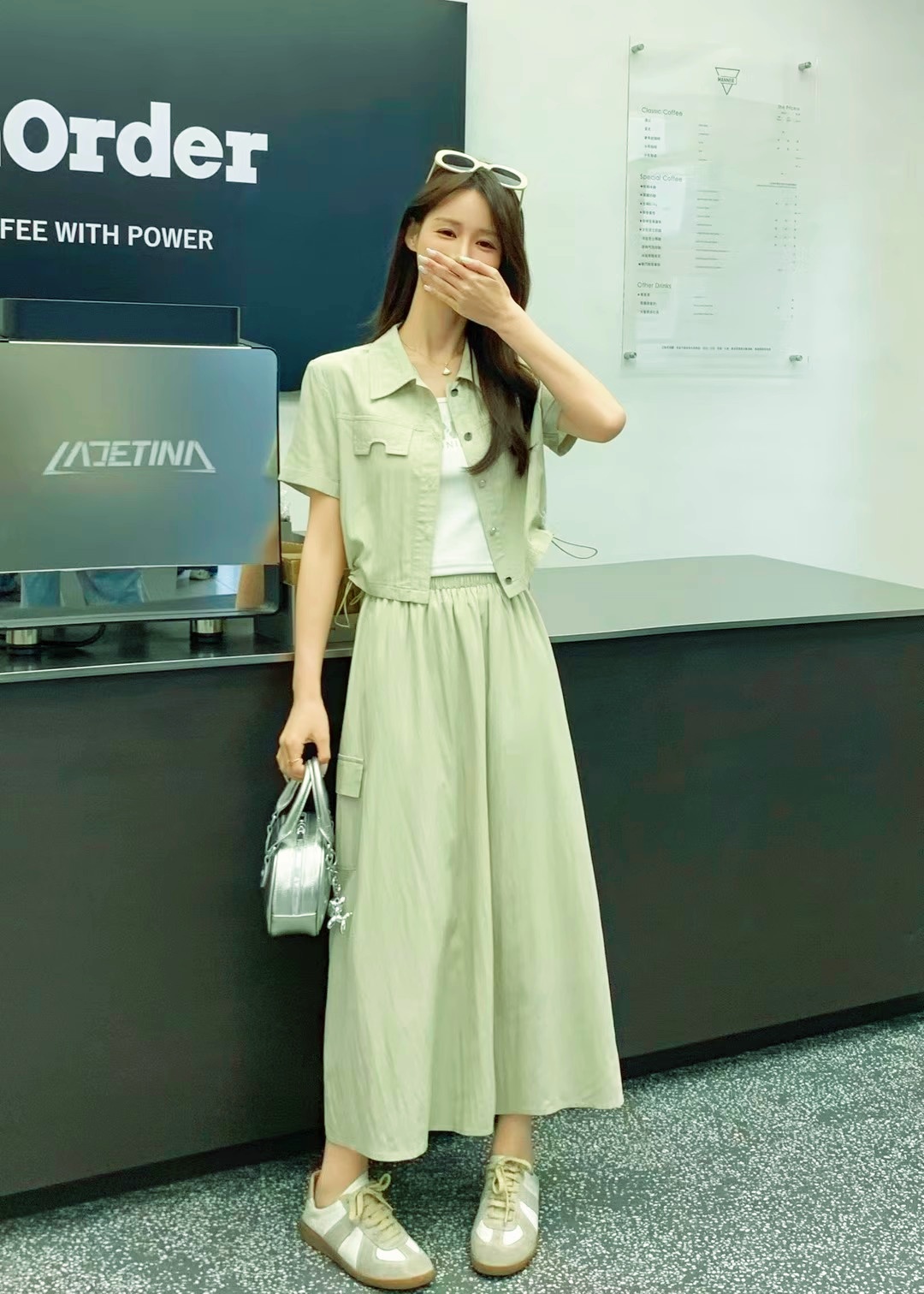時尚套裝女2025夏季款韓版寬鬆休閒工裝風短外套背心半身裙三件套