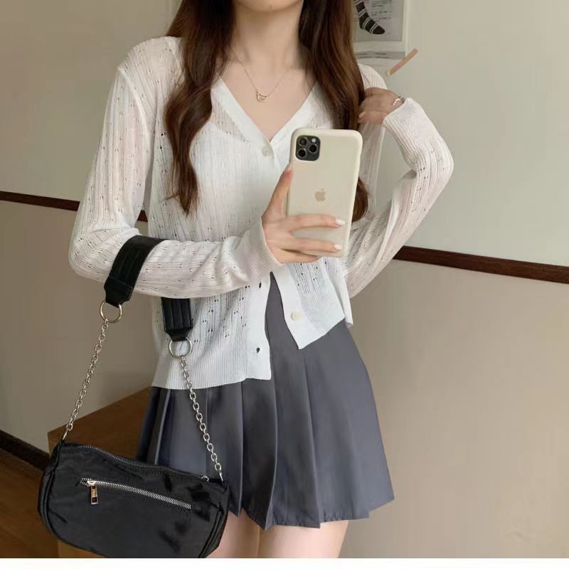 Ice-smooth thin V-neck ice-silk sweater for women in summer new sunscreen cardigan wear hollow top