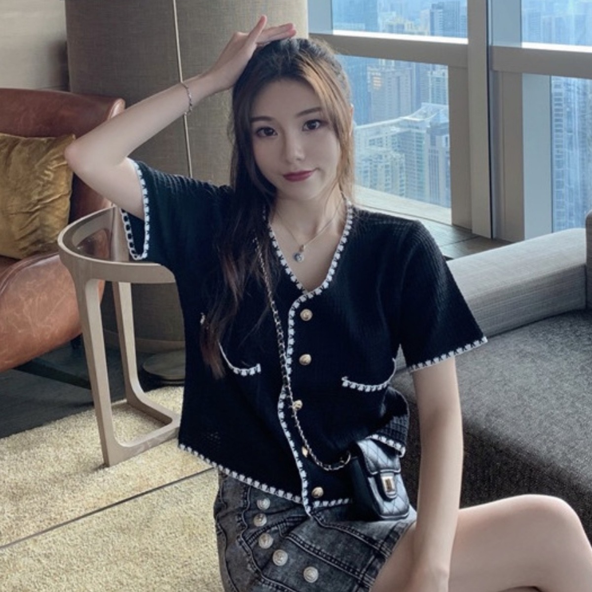 ~夏季2025新款韓版設計感短款上衣胖MM寬鬆V領短袖針織衫女