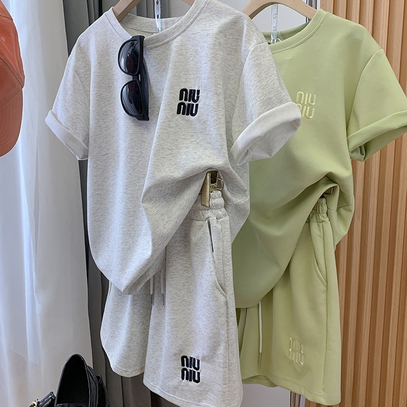 仿棉刺繡夏季休閒套裝女運動外穿百搭顯瘦短褲短袖兩件套