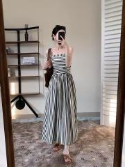 Shallow fabric French style tall black and white vertical striped strapless sundress vacation style A-line dress long dress