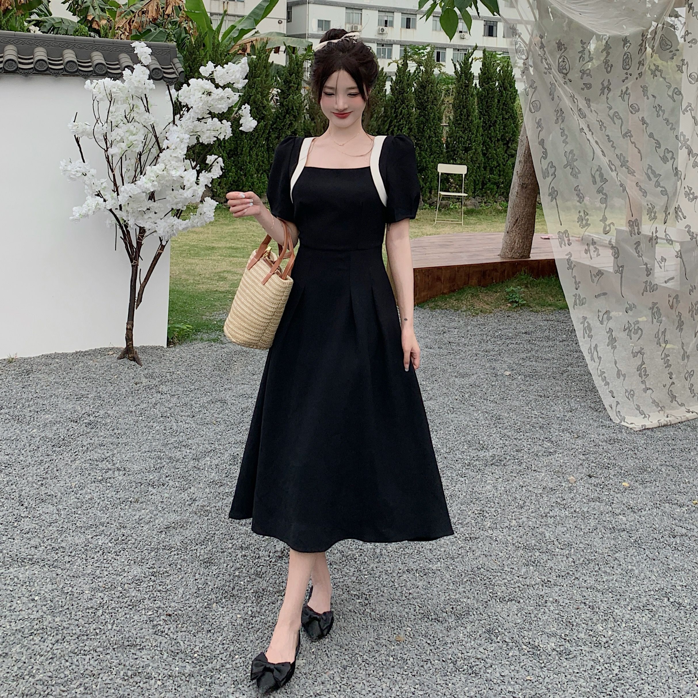 大碼女2025夏季新款法式氣質收腰胖妹妹顯瘦方領遮肚子a字連衣裙
