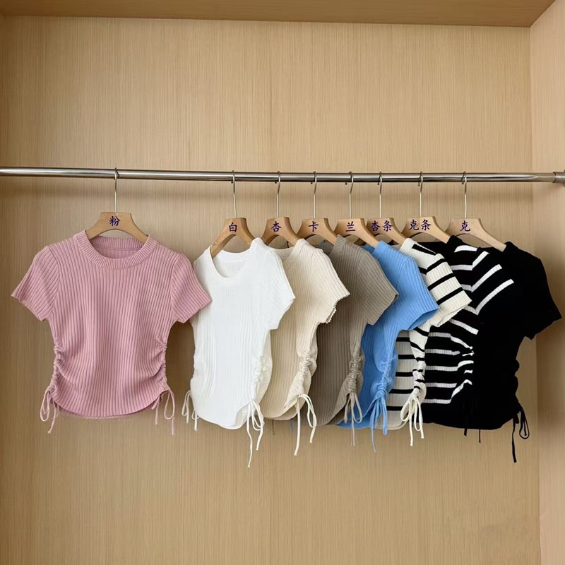 Korean style dressing temperament age-reducing round neck drawstring sweater 2025 summer new design slim short-sleeved top for women