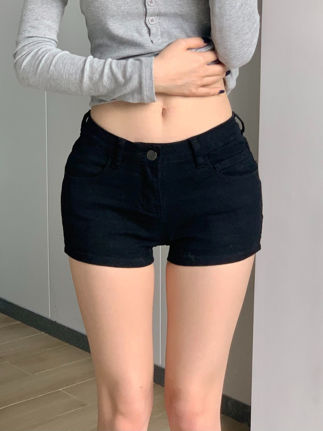 Black denim shorts for women, slimming 2025 new summer hot girls low waist tight hip shorts for women, hot pants