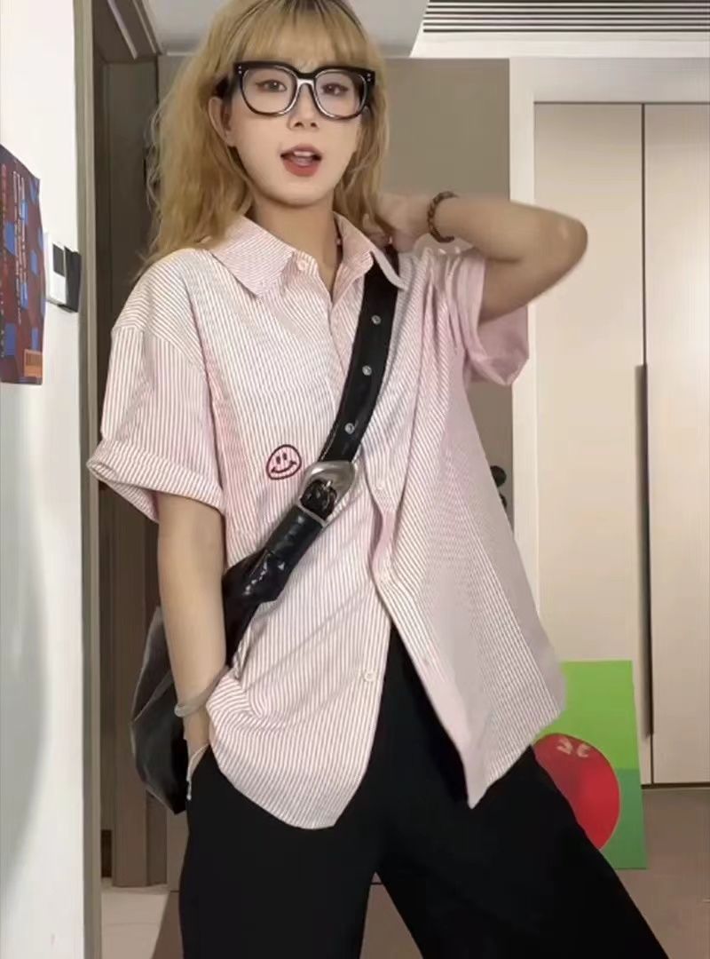 粉色學院條紋笑臉短袖襯衫夏季遮肉寬鬆新款休閒襯衣外套韓版上衣