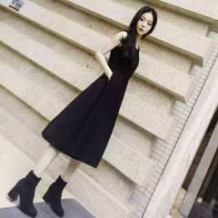 2025 spring and summer new Hepburn style small black skirt women's versatile suspender skirt retro Korean style base dress