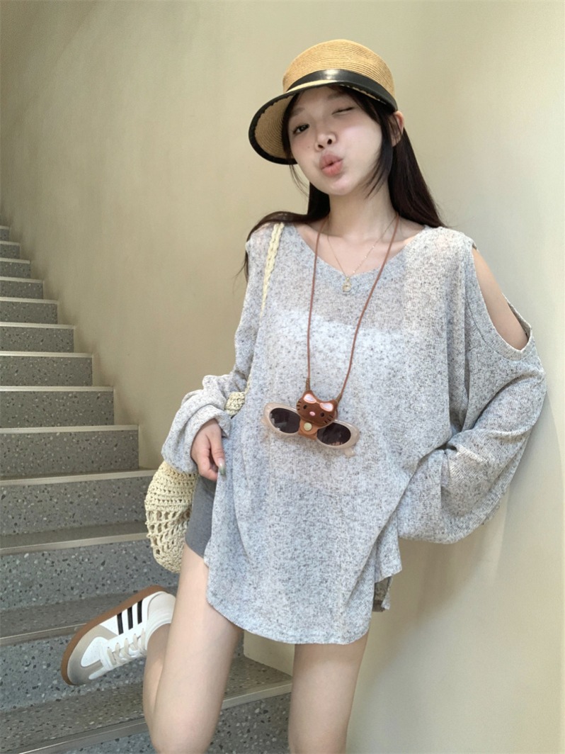 Real shot, loose design, slightly transparent, niche temperament, solid color long-sleeved sunscreen knitted sweater