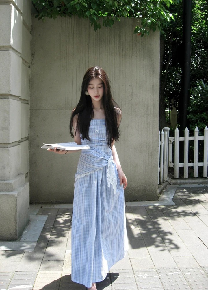 Blue plaid lace strapless dress for women in summer French romantic temperament high-end removable suspender skirt