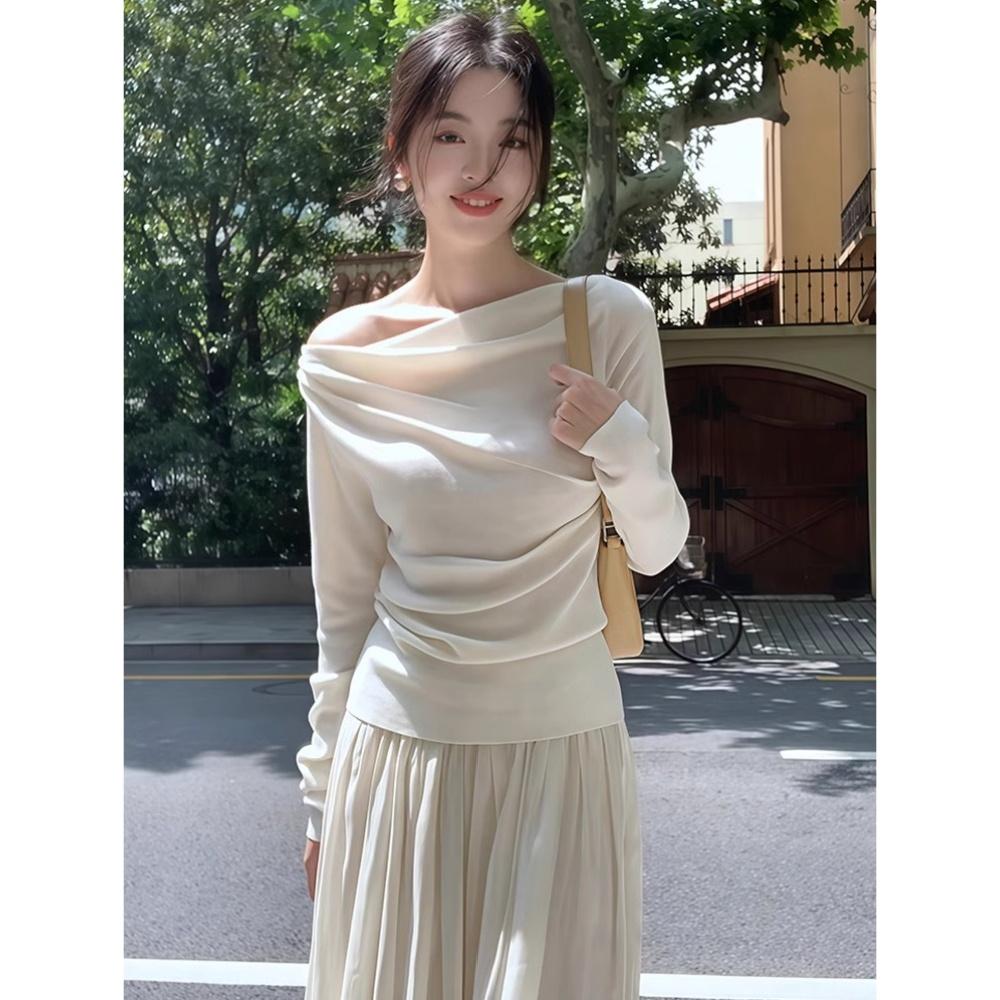 White swinging collar off-shoulder one-shoulder knitted long-sleeved T-shirt 2025 spring and autumn new women's clothing design pure and lustful top