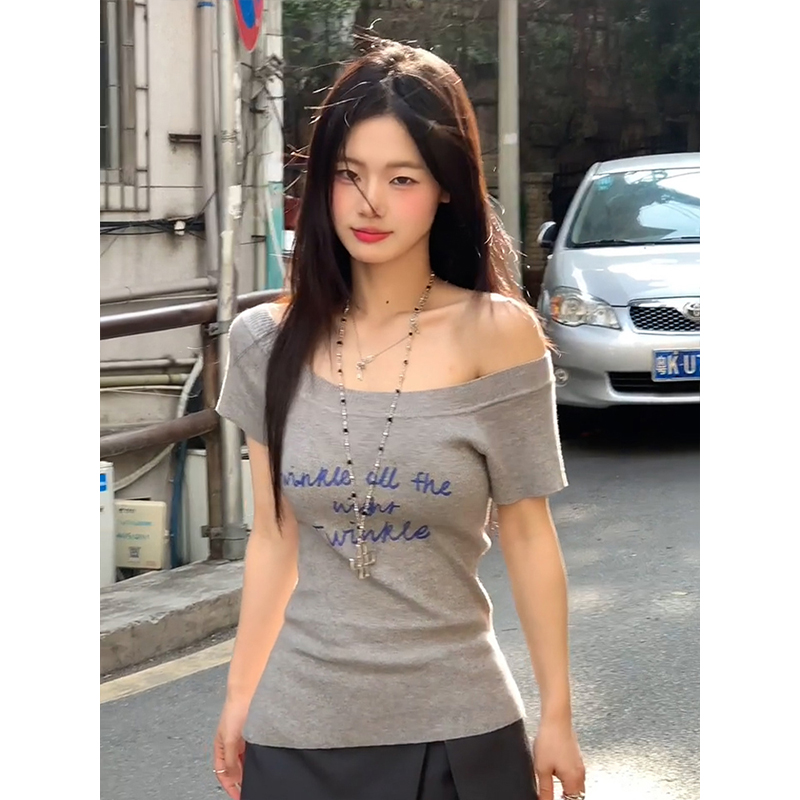 American hot girl letter knitted one-shoulder short-sleeved T-shirt for women in summer slim pure and sexy style off-shoulder short top