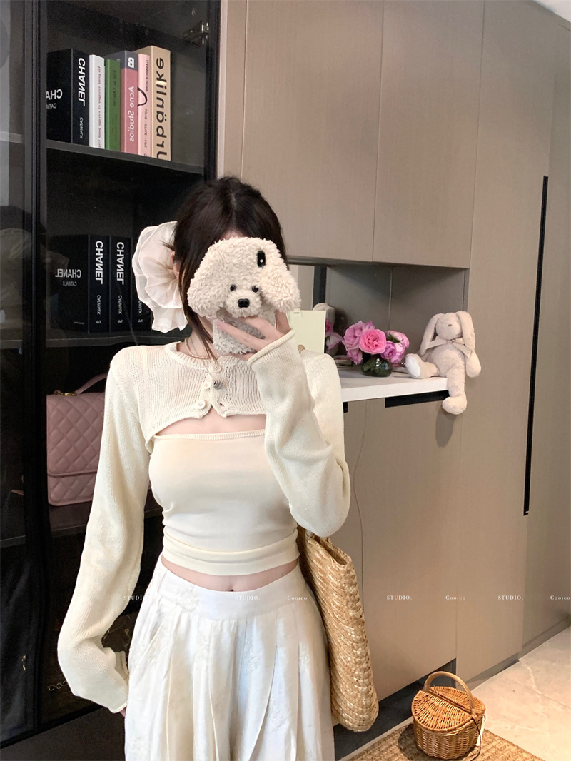 Real shot of short wool coat for women early spring Korean suspender cardigan two-piece set