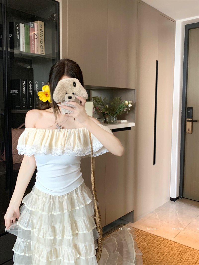 Real shot of one-shoulder lace spliced ​​short-sleeved T-shirt for women's summer slim design off-shoulder top