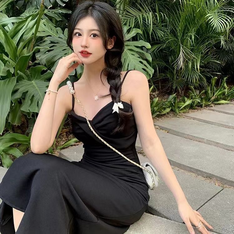 Large size fat MM pure sling dress for women with spring design, gentle slit long skirt, slimming meat cover set