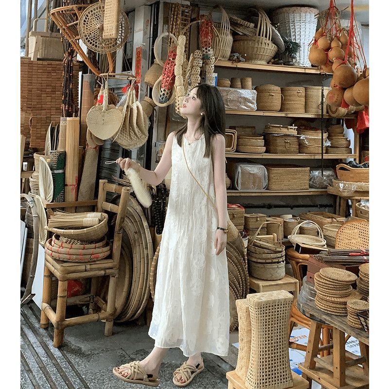 Original foreign trade small dress mid-length sleeveless vest skirt fresh first love jacquard white skirt