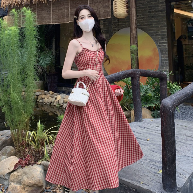 撞色格子氣質吊帶連衣裙女春季2025新款收腰A字顯瘦時尚甜美長裙