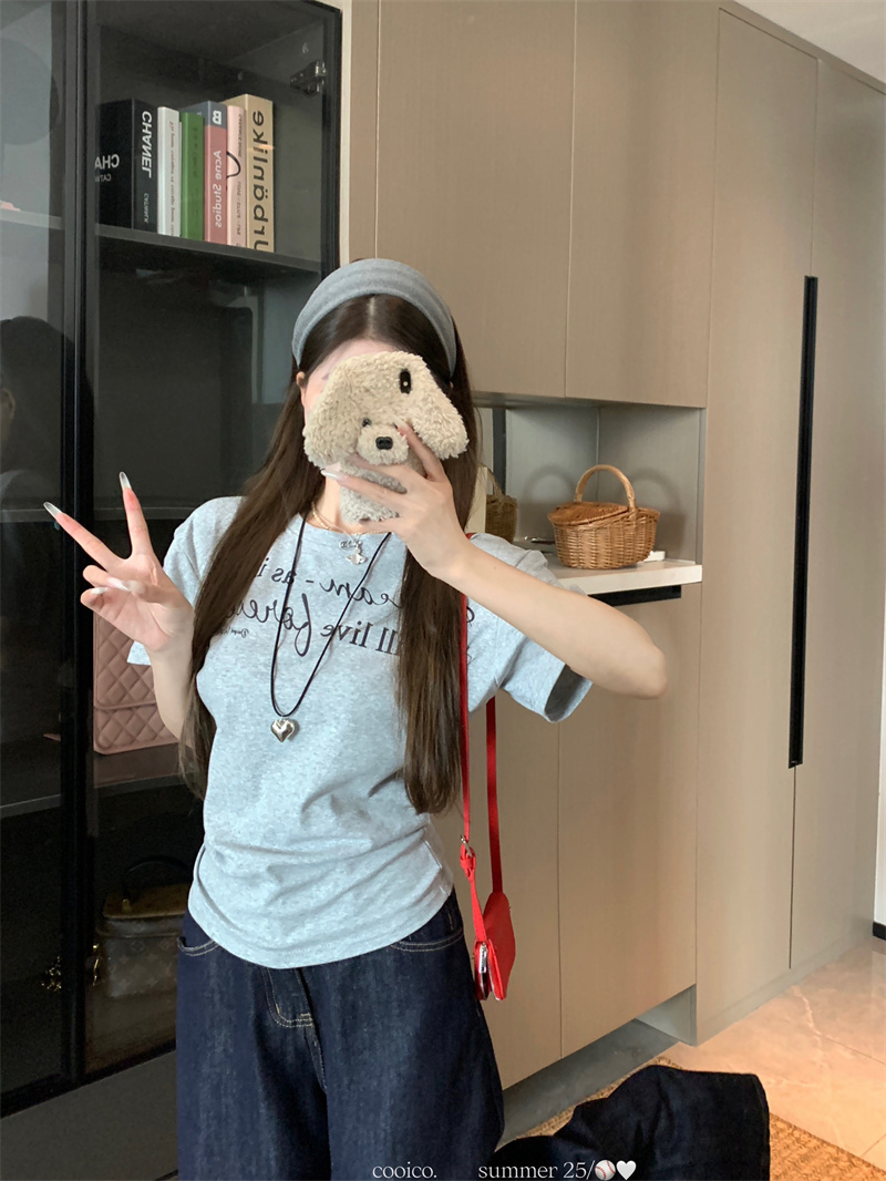 Real photo of short-sleeved T-shirt for women in summer wear with gray slim Korean style design unique and beautiful top