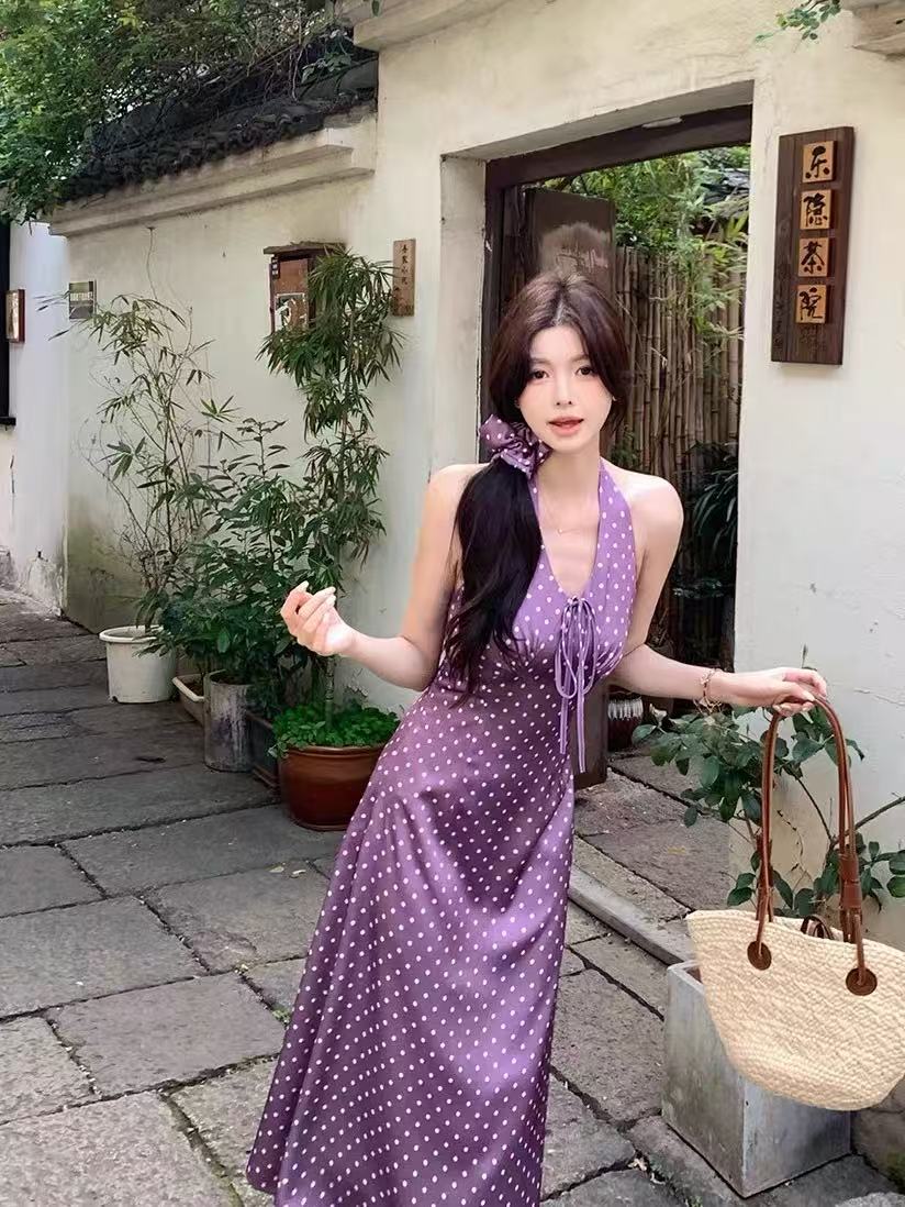 佐佐家小個子紫色法式氣質掛脖V領收腰波點連衣裙女春夏季長裙子