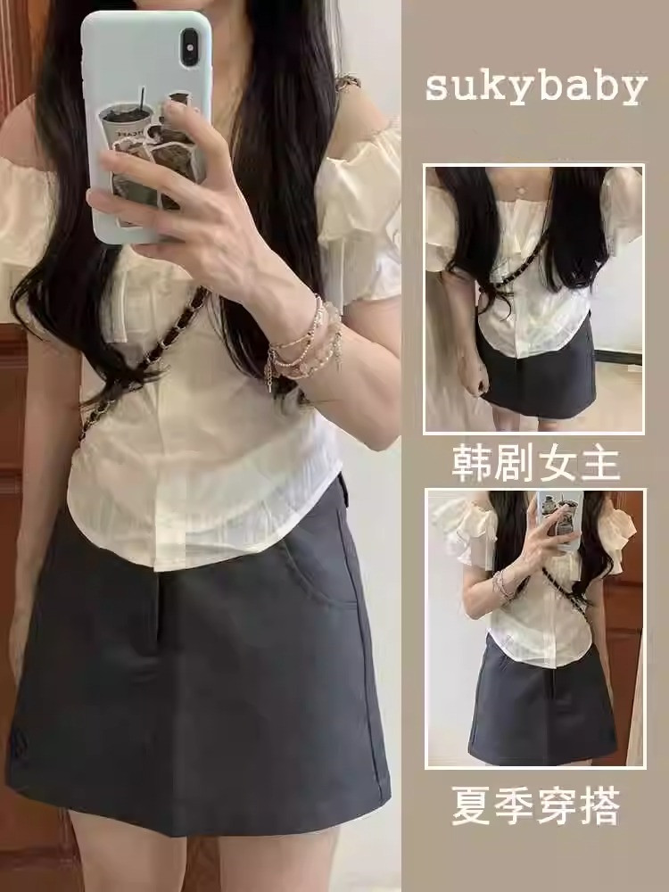 A complete set of age-reducing outfits in summer Korean small man pure one-shoulder ruffled short-sleeved skirt two-piece set
