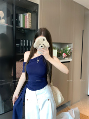 Real shot of pure hot girl streamer one-shoulder tube top for women in summer sexy waist-covering top