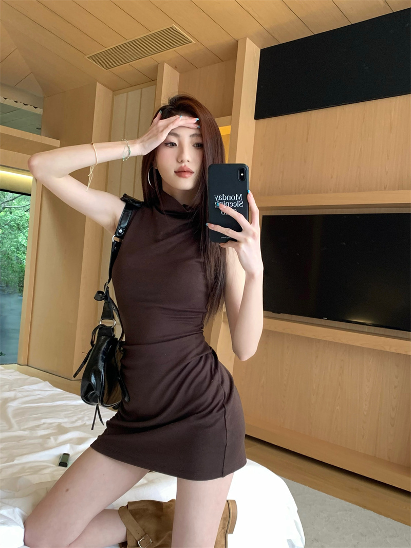 Real shot 2025 new dress with spring and summer slim waist and slim and fashionable and versatile temperament hip-covering skirt