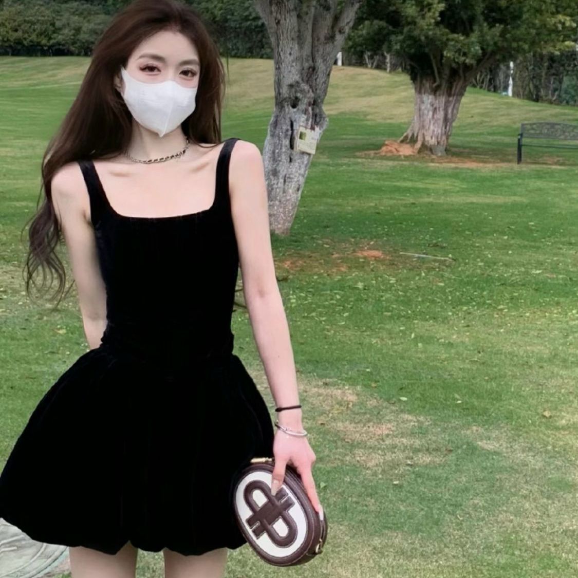 顯瘦方領無袖蓬蓬連衣裙收腰短裙辣妹公主法式內搭赫本小黑裙禮裙