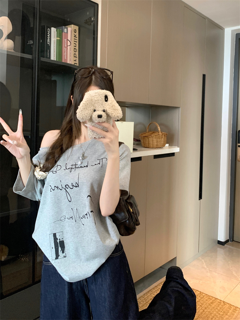 Real shot of retro letter printing one-shoulder off-shoulder short-sleeved women's simple casual loose slim top T-shirt