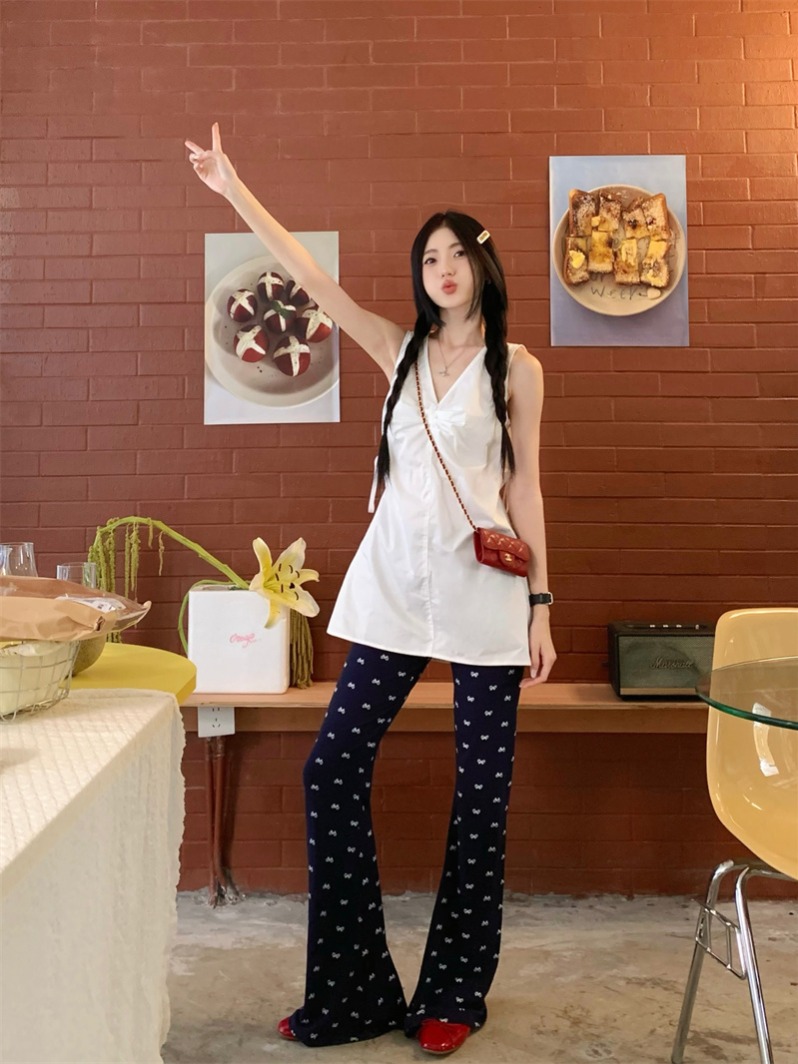 Real shot, sleeveless V-neck design, back hollow lace-up white vest, slightly flare high-waist casual pants