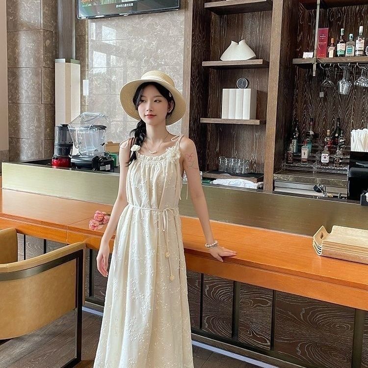 French first love embroidered jacquard dress gentle temperament sweet fairy beautiful breasts fufu suspender long skirt summer
