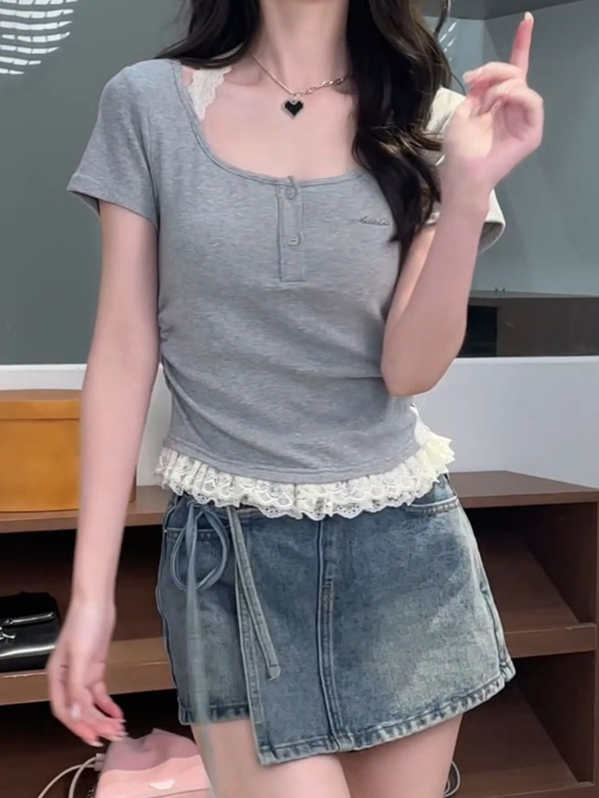 Cotton 260 lace spliced ​​short-sleeved T-shirt for women in summer new slim fit slim and age-reducing versatile short top