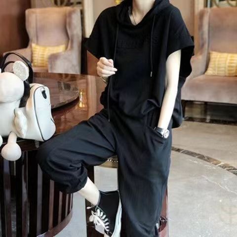 Sports and casual fashion suit for women in Europe 2025 summer new loose short-sleeved large-size two-piece set